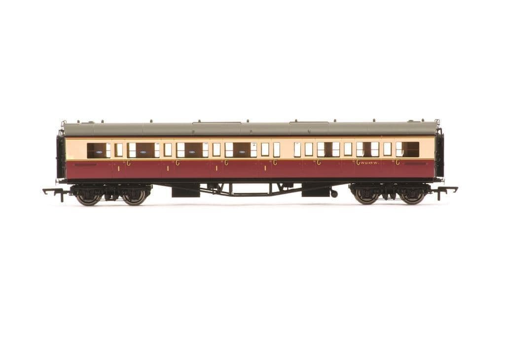 Hornby R40474 BR Collet Coaches Corridor Composite LH 6149, OO Gauge - PRE ORDER £55.79