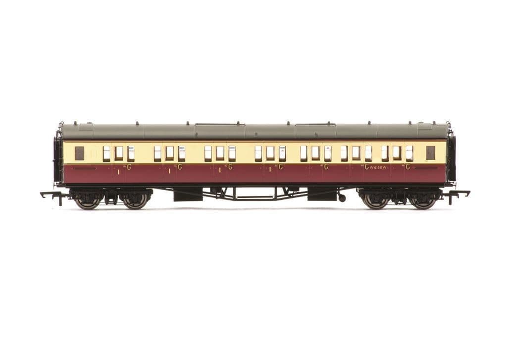 Hornby R40475 BR Collet Coaches Corridor Composite RH 6150, OO Gauge - PRE ORDER £55.79