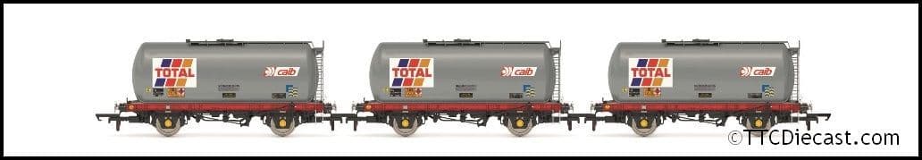Hornby R60258 Total, TTA Tank Wagon Triple Pack - Era 7 - OO Gauge