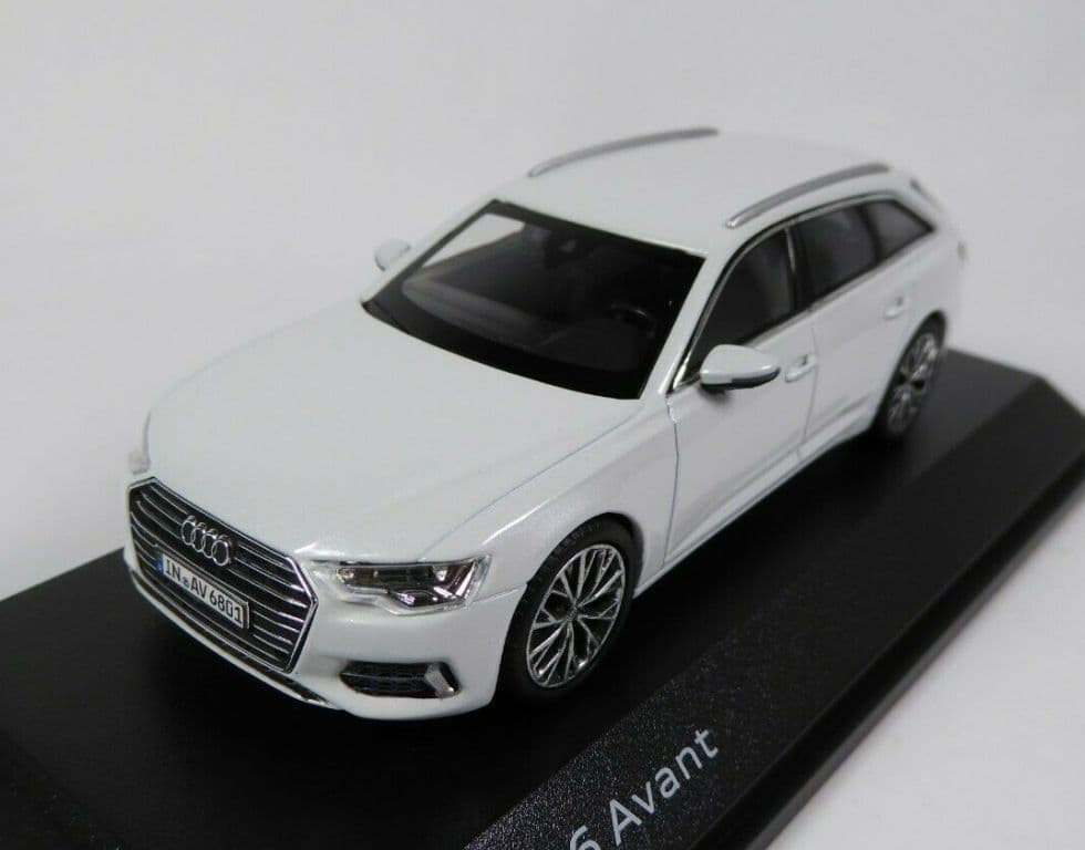 iScale 5011806231, 1:43 Scale Audi A6 Avant Glacier White, Audi Dealer Packaging