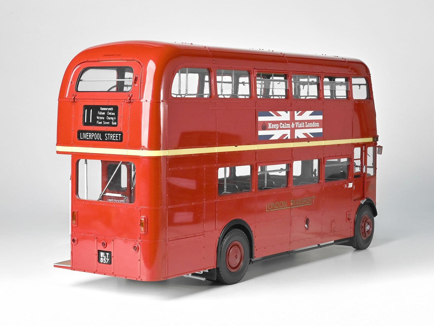 IXO Collections 1/12 Scale Routemaster Bus, Highly Detailed Metal & Plastic Kit.