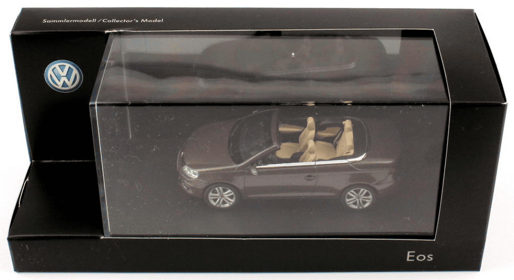 Kyosho 1Q1099300B8R, 1:43 Scale VW Eos 2011, Black Oak met. (Met Brown), DEALER PACKAGE