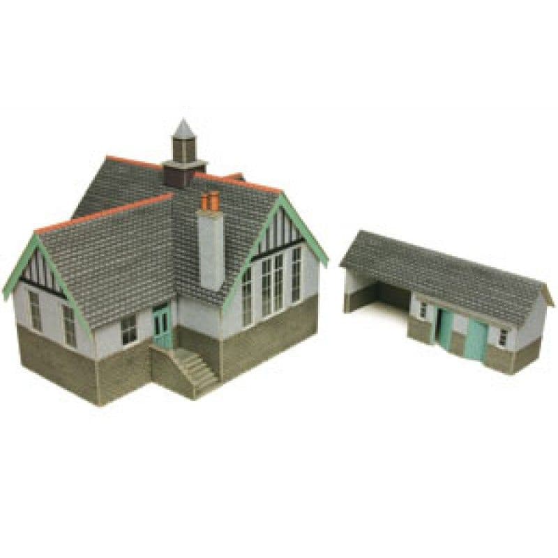 Metcalfe PO253 00/H0 Scale Village School
