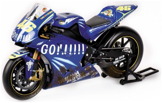 Minichamps 122 043096 Yamaha Yzr-M1, Dirty Version 2004 V. Rossi Motogp World Champion 1:12 Scale *PRE ORDER £178.49*