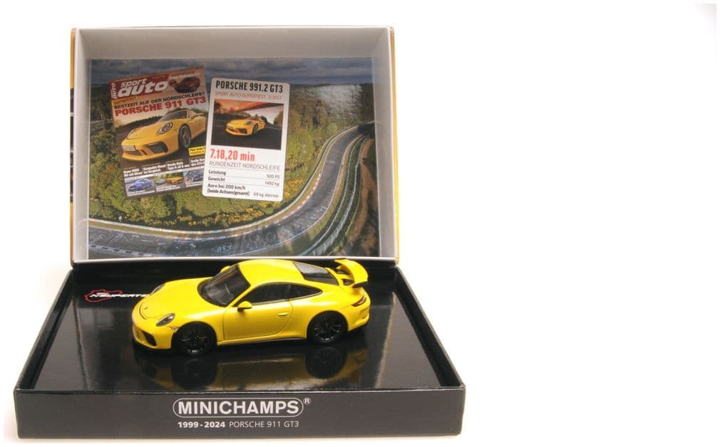 Minichamps 410 066029 Porsche 911 Gt3 2017 Yellow Sport Auto 1:43 Scale *PRE ORDER £62.89*