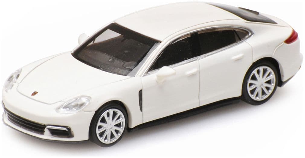 Minichamps 870 067102 Porsche Panamera, 2015, White 1:87 Scale *PRE ORDER £17.84*