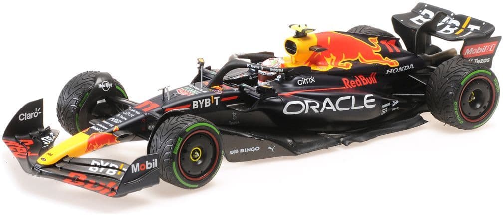 Minichamps 110 221811 RBR RB18 Sergio Perez 2nd Japanese GP 2022 1/18 Scale *PRE ORDER £ 174.99*