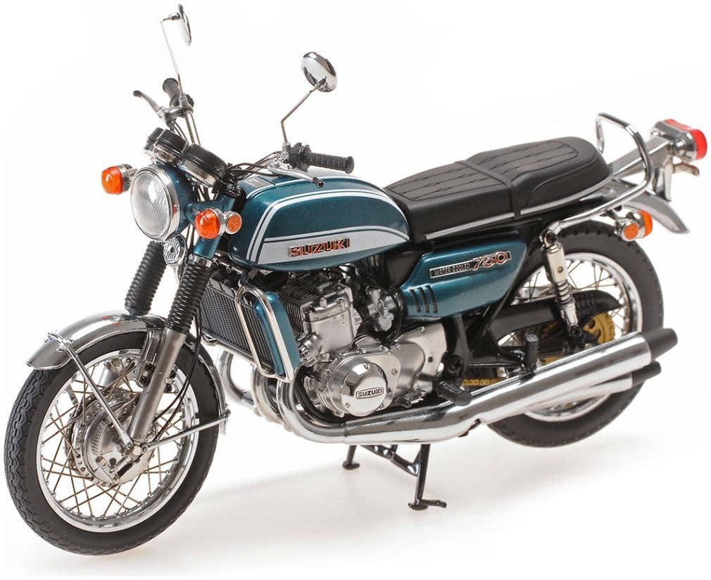Minichamps 122 162104 Suzuki GT 750 J Green 1973 1/12 Scale *PRE ORDER £ 195.83*