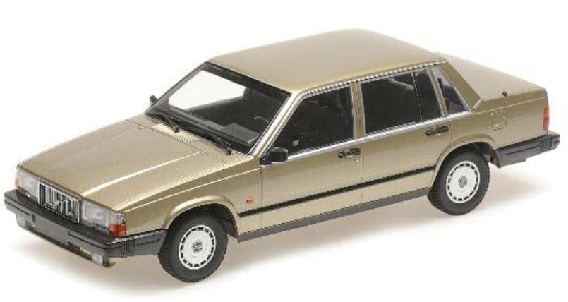 Minichamps 155 171702 Volvo 740 GL 1986 Dark Green (Sealed Body) 1/18 Scale *PRE ORDER £ 130*