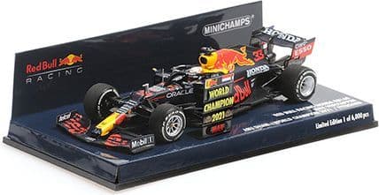 Minichamps 410 212333 Red Bull Racing Honda RB16B Max Verstappen Abu Dhabi GP 2021 w/Pitboard