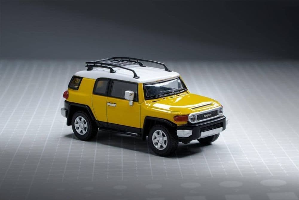 Model 1 33195C Toyota FJ Cruiser XJ10 (LHD) Sun Fusion 1:64 Scale