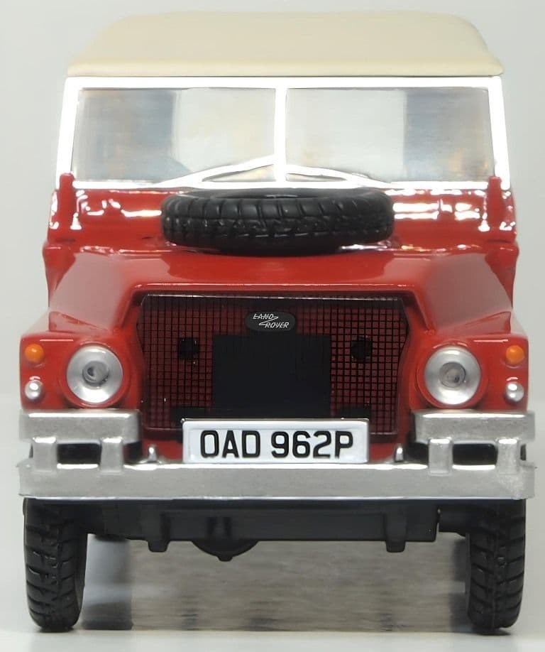 Oxford 43LRL011 Land Rover Lightweight Red 1/43 Scale.