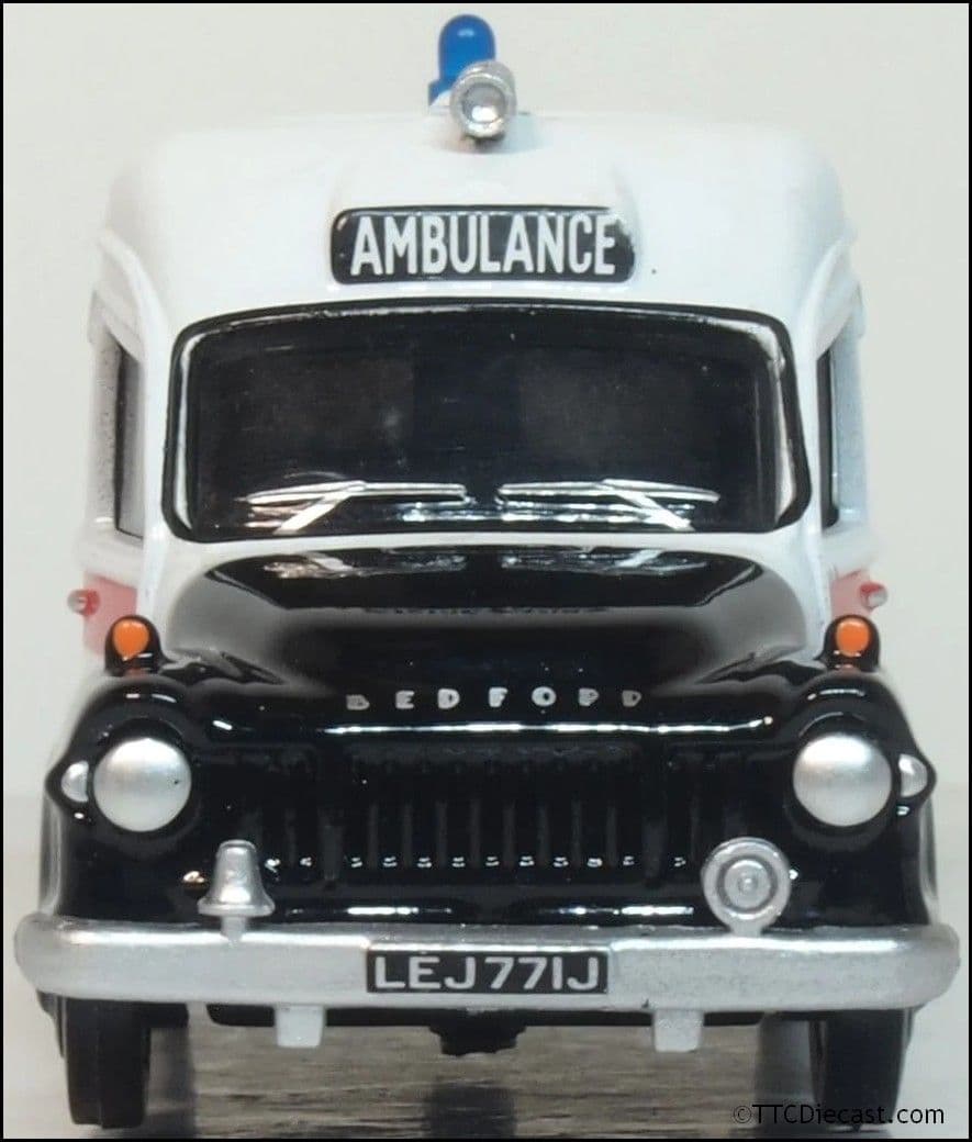 Oxford 76BED008 Bedford J1 Ambulance Aberystwyth 1/76 Scale