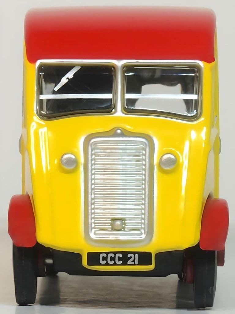 Oxford 76CM010CC Commer Q25 Van Coca Cola 1/76 Scale