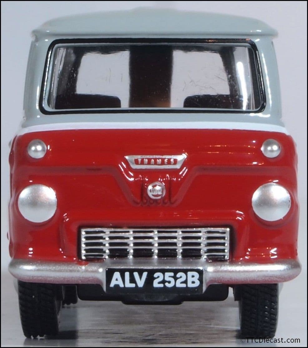 Oxford 76FDE015 Ford 400E Van Rediffusion, 1/76 Scale