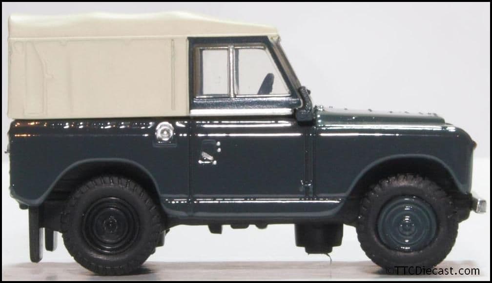 Oxford 76LR2S007 Land Rover Series II SWB Canvas RAF Police - OO Gauge