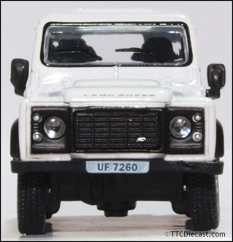 Oxford 76LRDF012 Land Rover Defender 90 Station Wagon White