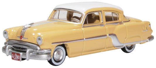 Oxford 87PC54002 Pontiac Chieftain 4 Door 1954 Winter White - 1/87 Scale