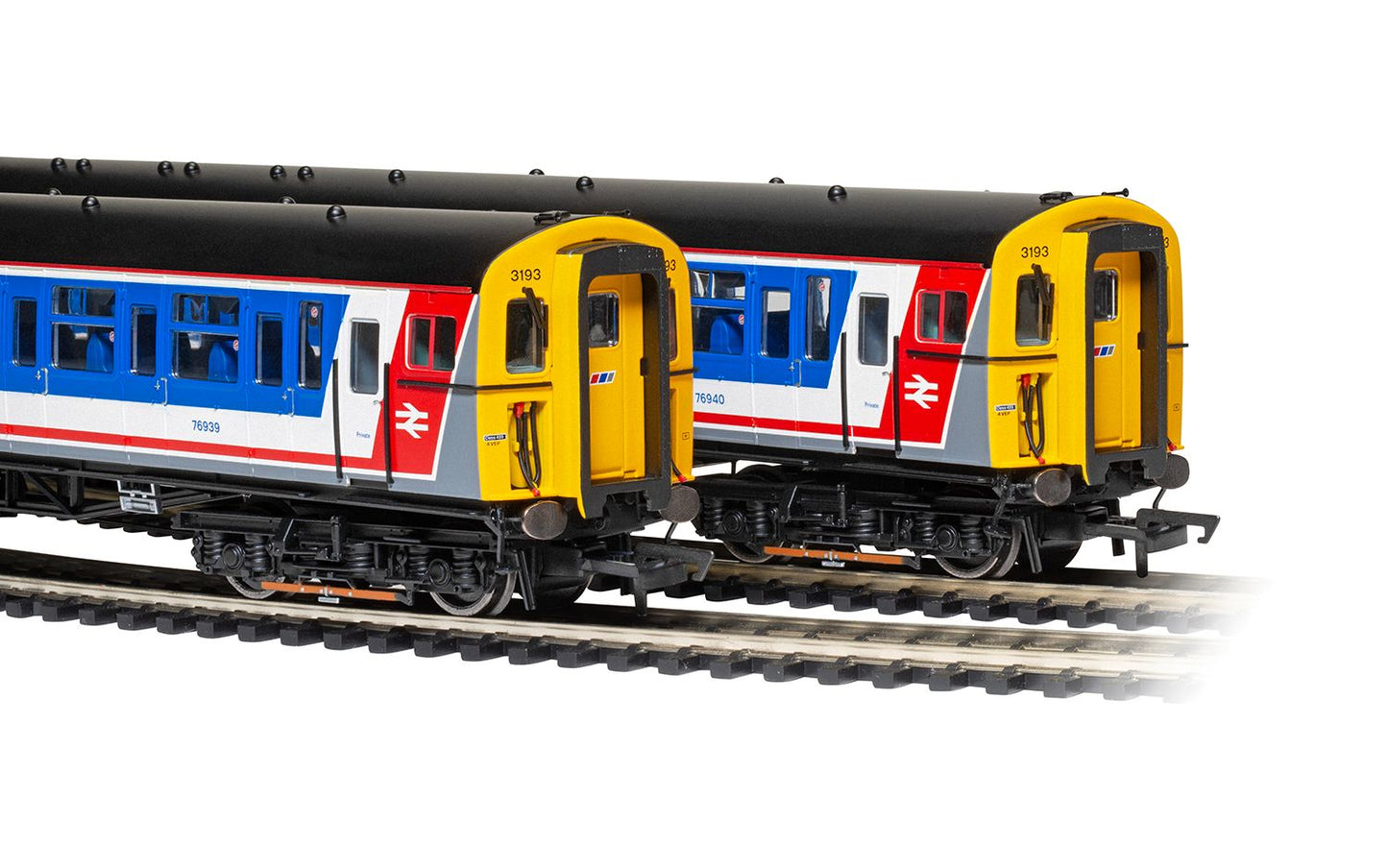Hornby R30448 Network South East Class 423 4 VEP 3193, OO Gauge