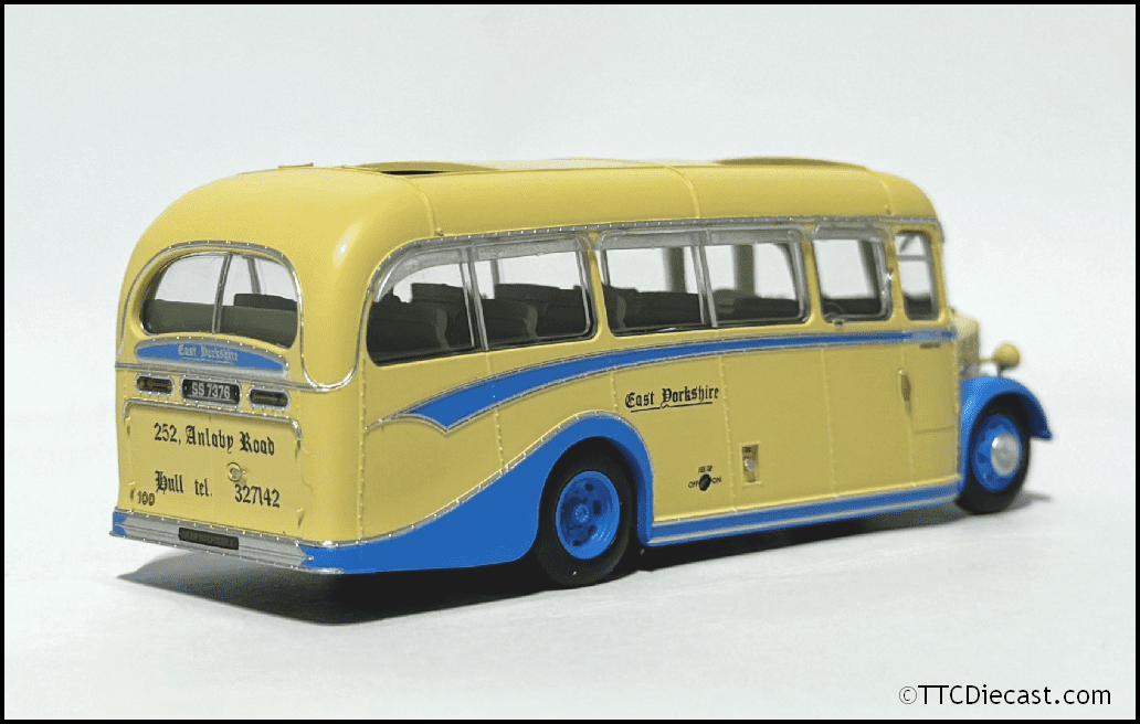 Rapido 920012 Bedford OB Duple Vista, East Yorkshire, TTCDIECAST EXCLUSIVE, 1:76 Scale