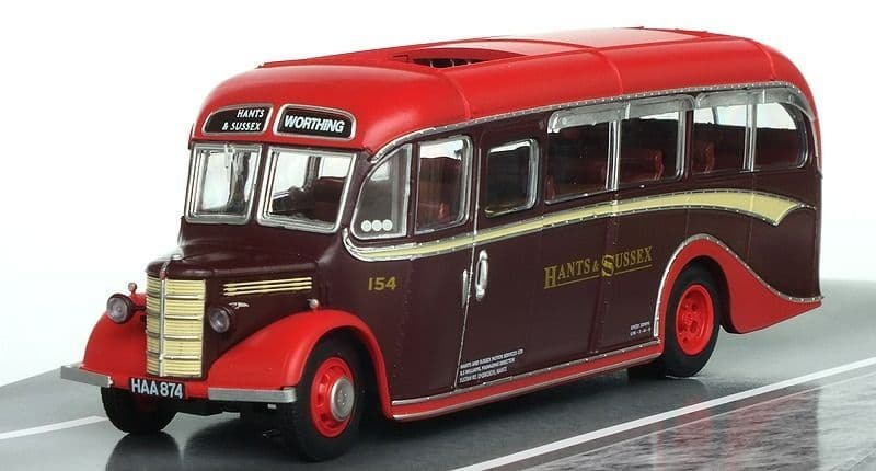 Rapido 920008 Bedford OB Duple Vista, Hants & Sussex, 1:76 Scale *LAST FEW*