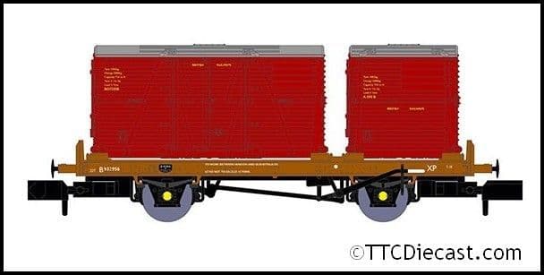 Rapido 921001 BR Conflat P No. B932956 (with crimson containers), N Gauge
