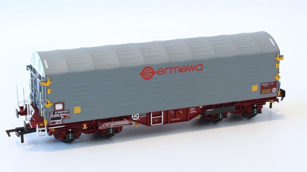 Revolution RT-OO-IHA-404D IHA Steel Carrier, Ermewa branded Livery 33 87 4667 107-6,  OO Gauge