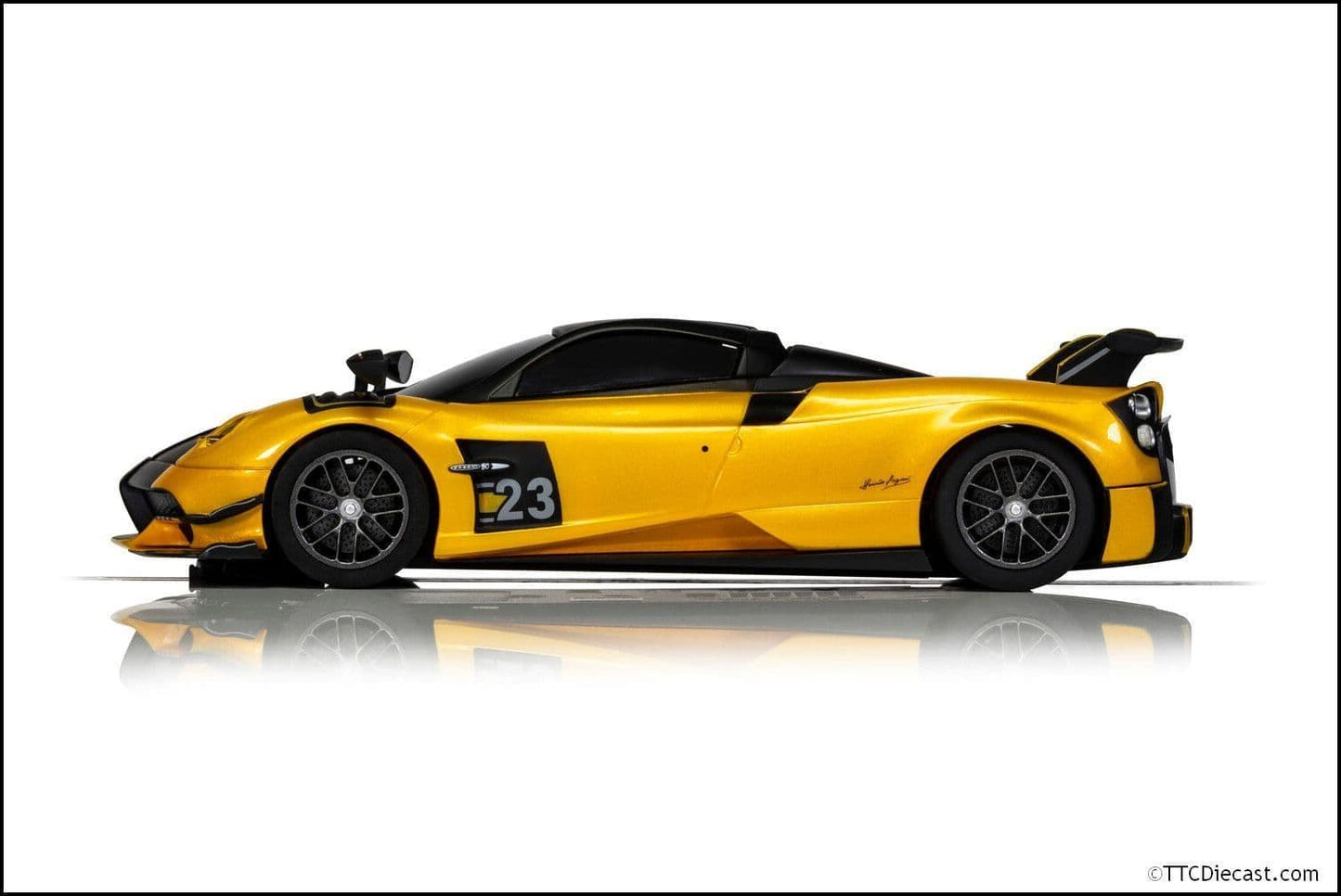 Scalextric C4212 Pagani Huayra BC Roadster - Yellow