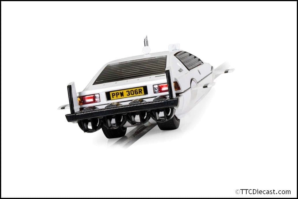 Scalextric C4359 James Bond Lotus Esprit S1 - The Spy Who Loved Me 'Wet Nellie'