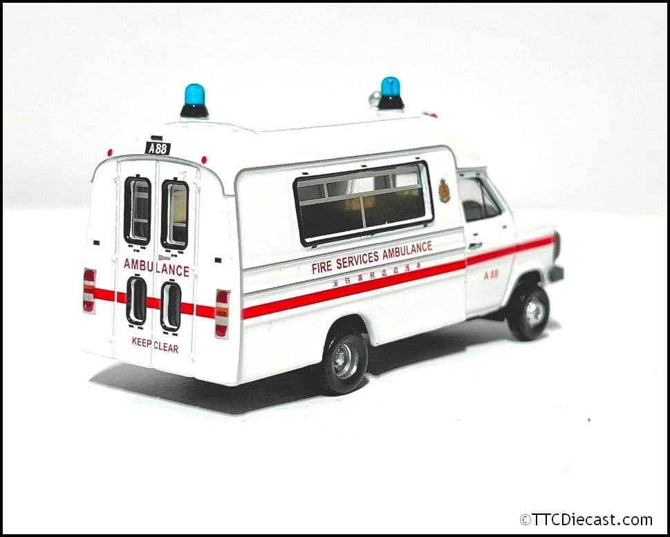 Tiny ATC65424 Ford Transit HKFSD 1980s Ambulance A88 Museum version 1:76 Scale