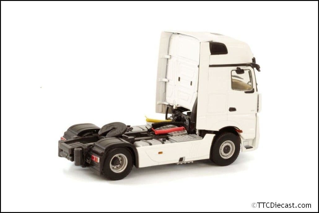 Wsi 03-2038 Mercedes Benz Actros MP5 Giga Space 4x2 White Line, 1/50 Scale