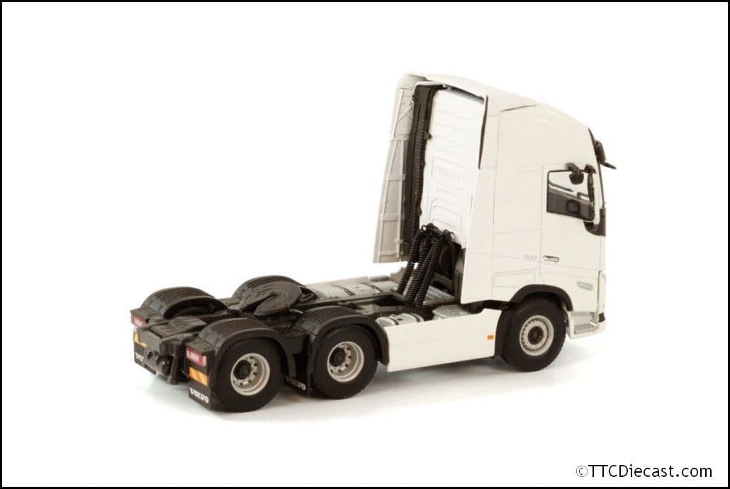 Wsi 03-2043 Volvo FH5 Globetrotter XL 6x2 Tag Axle 'White Line', 1/50 Scale *LAST ONE*